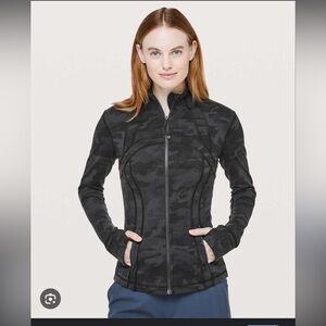 Lululemon black camo define jacket size:2